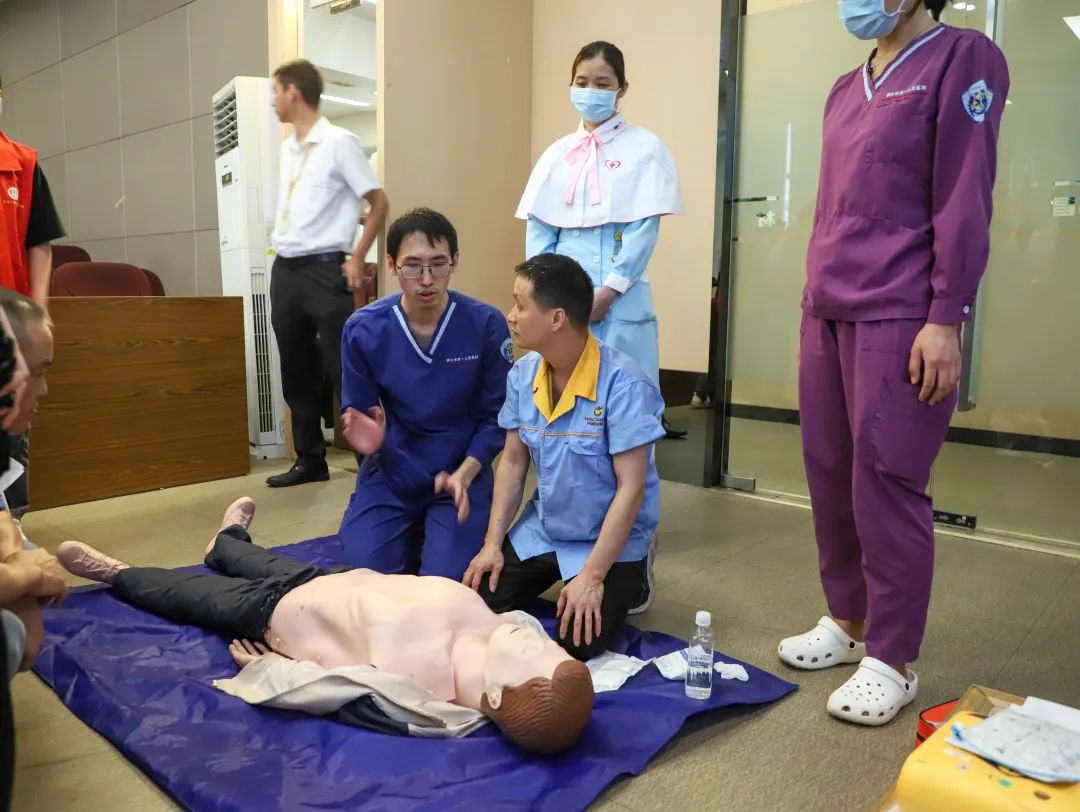 关爱生命 ，“救”在身边——lehu88乐虎国际组织开展应急救护暨AED使用专项培训